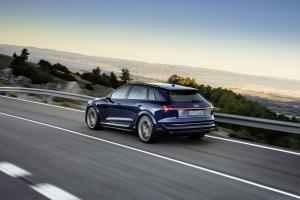 Audi e-tron S 2020 года  (WW)